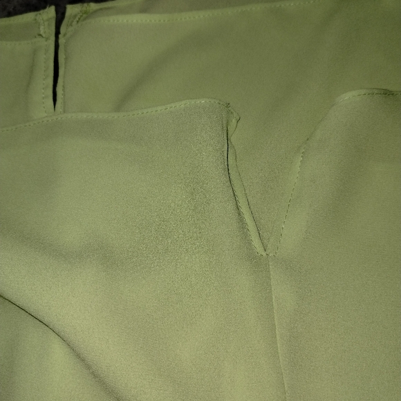 Lilly Pulitzer pale green tank,button accents adjustable straps size L - Picture 6 of 10